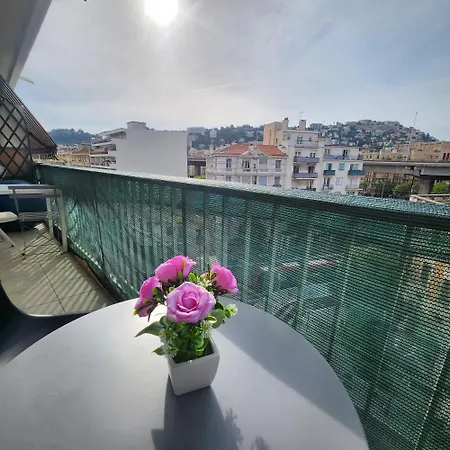Apartment Centre - Plage, Promenade Des Anglais, Resto, Vieille , Tram A Pied ! Nizza