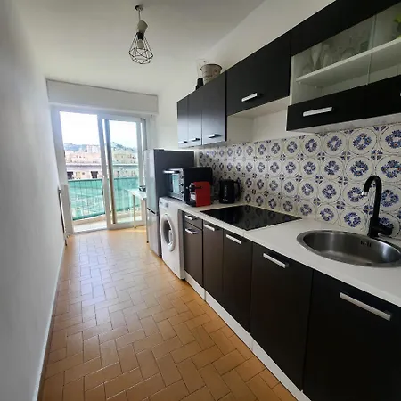 Centre - Plage, Promenade Des Anglais, Resto, Vieille , Tram A Pied ! Apartment *